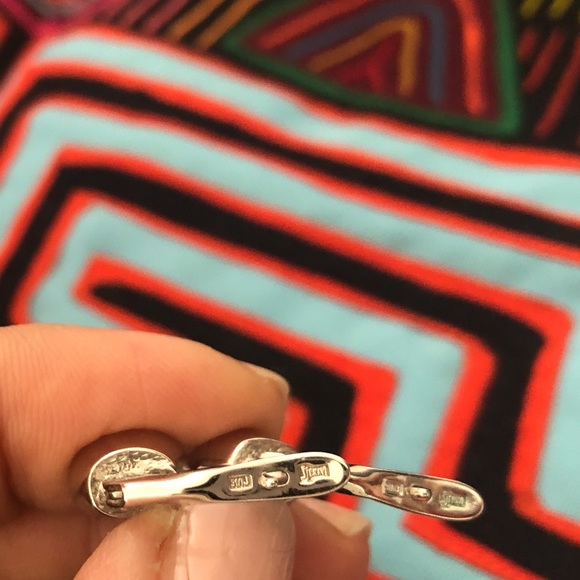 Jenavi White Gold Vermeil Green Swarovski English Lock Earrings - Picture 3 of 6